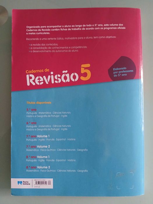Cadernos de Revisão 5.º Ano (Português, Matemática, etc.)