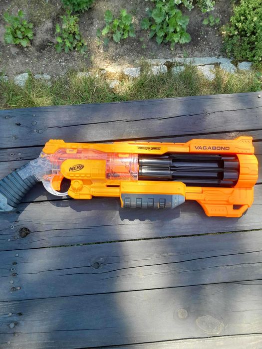 Zabawkowy karabin NERF