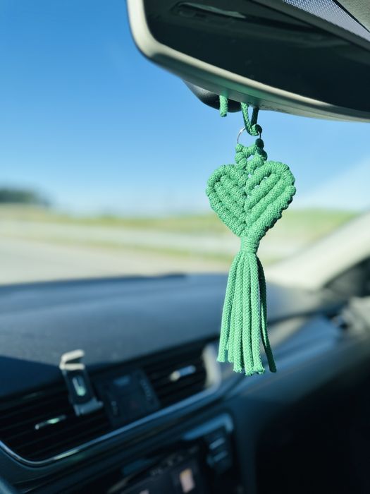 Zawieszka, brelok maskotka do kluczy, auta, plecaka, torby SERCE