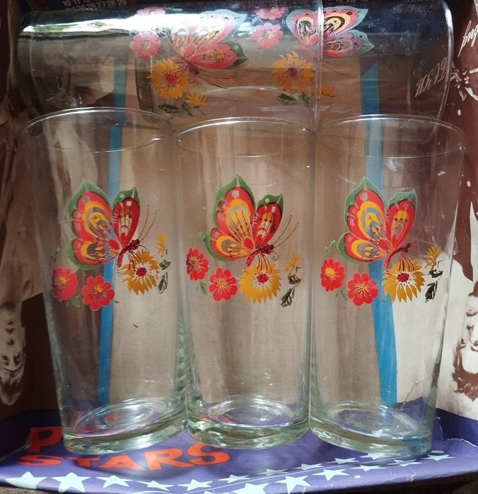 Продам -  посуду (стаканы) .