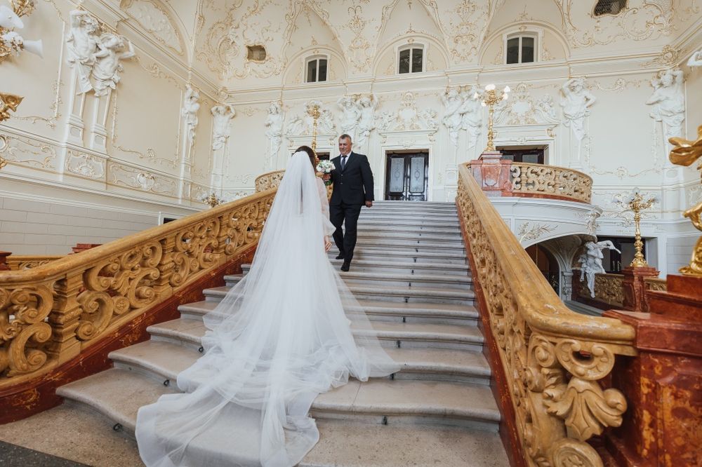 Весільна сукня в ідеальному стані