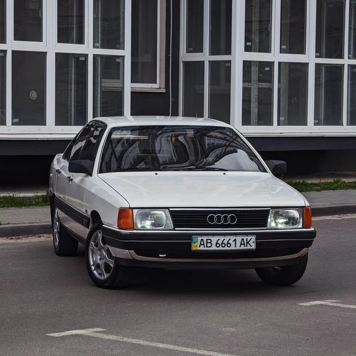 Ауді 100 с3 (сігара)
