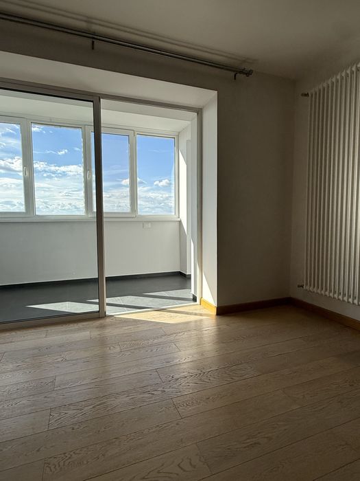 Довгострокова оренда. 3-кімнатна квартира 150 м². Власниця