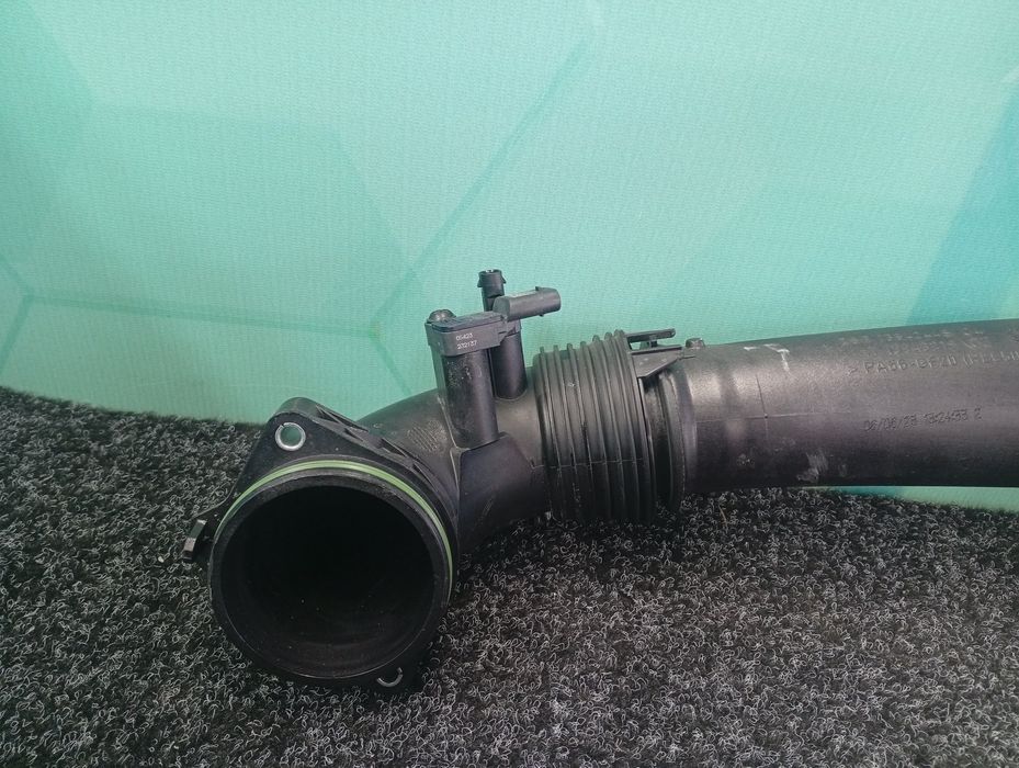 Патрубок повітряний BMW B58 13719455373 Воздуховод впускной Трубка