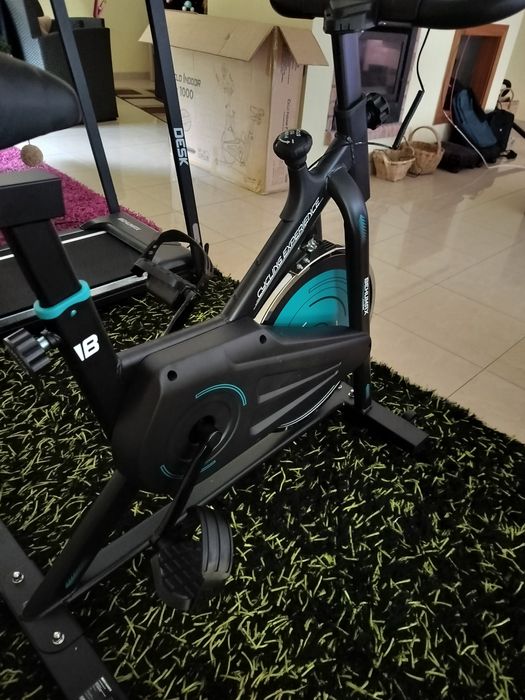 Bicicleta estática semi-profissional como nova com garantia