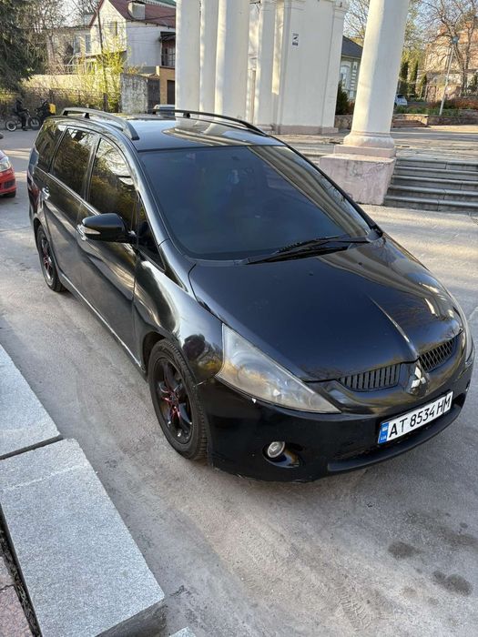 Mitsubishi Grandis 2006