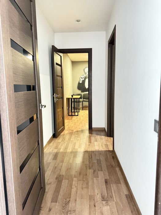 Оренда фасадного приміщення 156.4кв.м з ремонтом. Вул Університетська