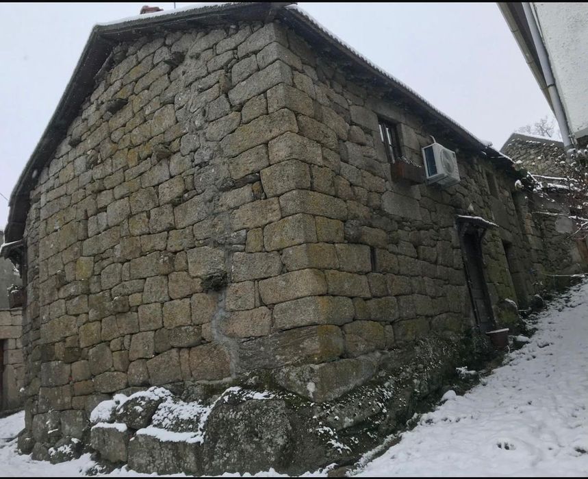 2 casas em montalegre