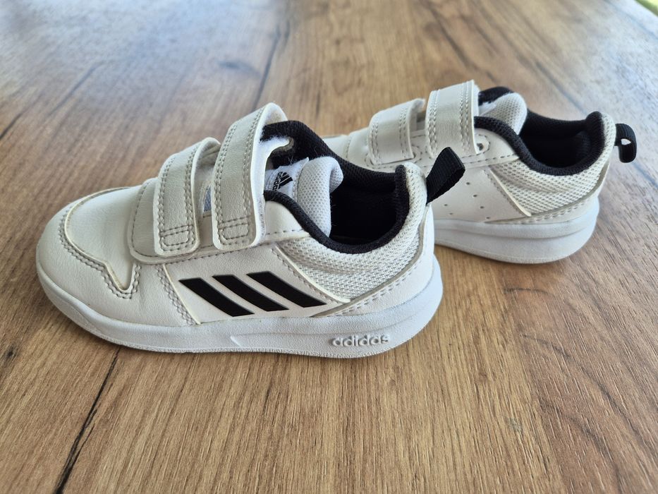 Adidas 24 buty na rzep wsuwane