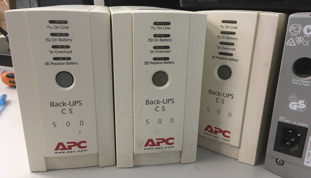 Zasilacz UPS APC BACK-UPS 500  zimny start