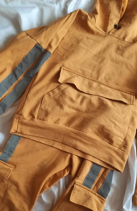 дитячі речі на дівчинку