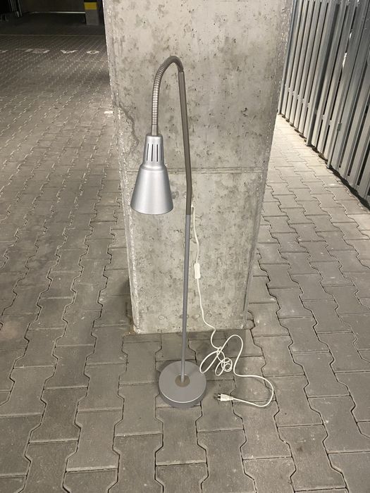 Lampka stojąca regulowana srebrna IKEA