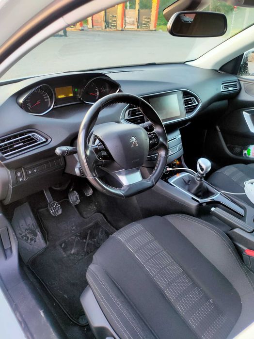 PEUGEOT 308-2015 рік