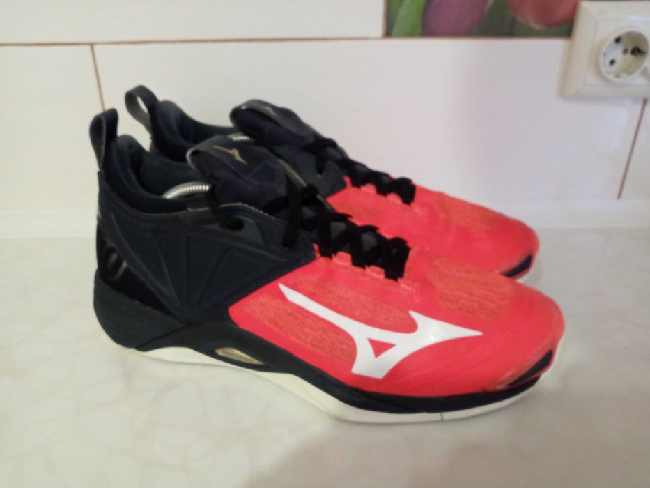 Кроссовки Mizuno Wave Momentum 2   47 размер 31 см