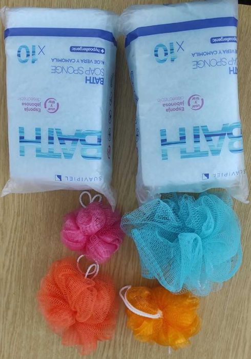 Банна губка з алоє та ромашкою