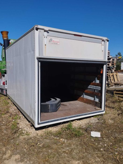 CAIXA CONTENTOR  E PLATAFORMAS