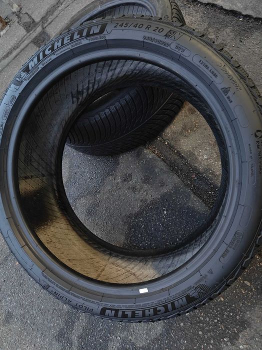 Передні шини 2шт R20 245 40 з Mercedes W222 зимові Michelin