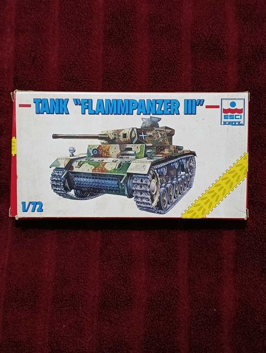 Kit ESCI Tank Flammpanzer III