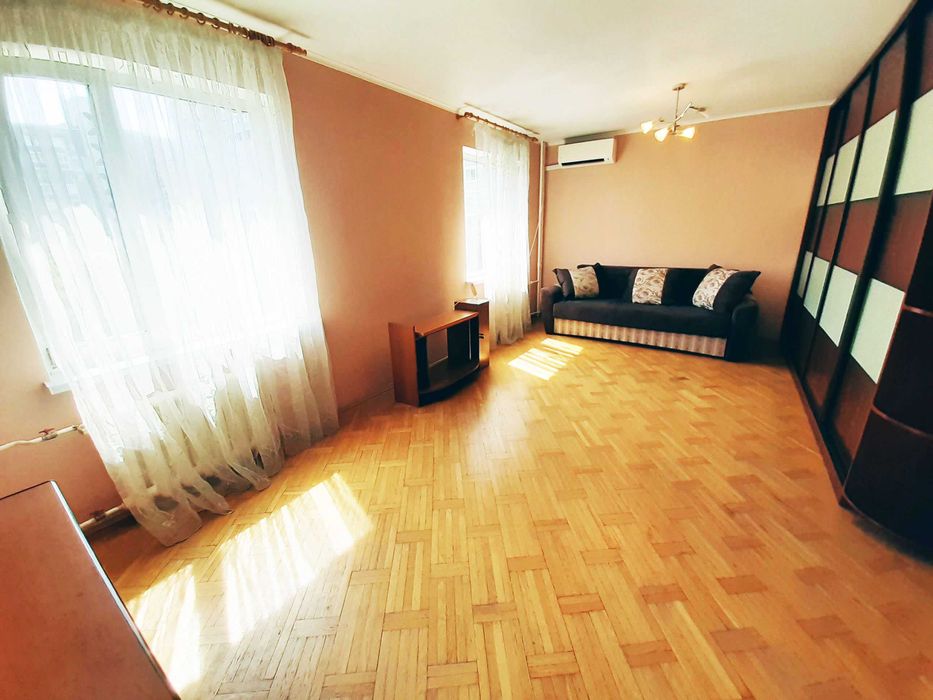 Оренда чудової 2к квартири на Позняках, 82м2, вул. Бориса Гмирі 9а, метро Позняки,