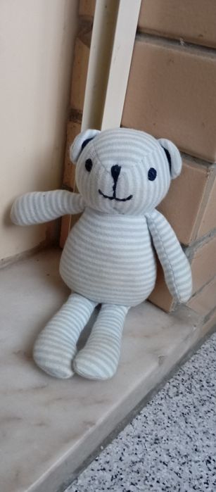 Vários brinquedos para bebê