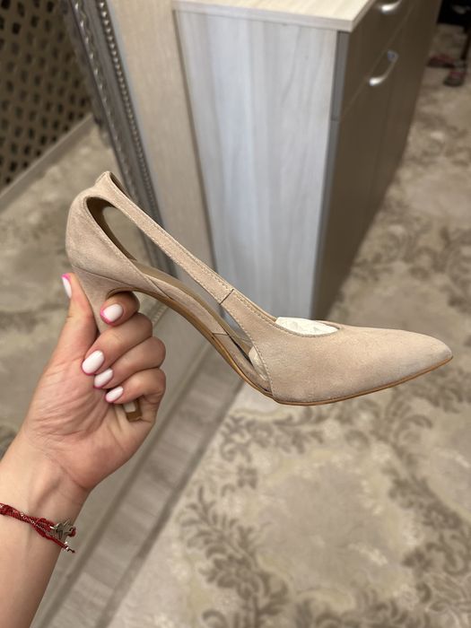 Продам туфли Giardini