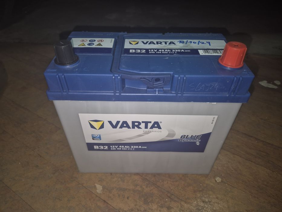 Bateria Varta B32,  44ah de 330amp, NOVA