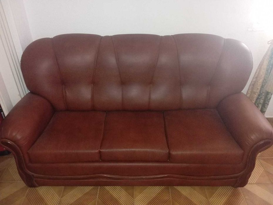 Sofá de Pele, em Ótimo estado