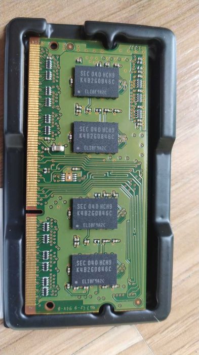 Оперативна пам'ять 2GB DDR3 1333MHz Samsung ноутбучна