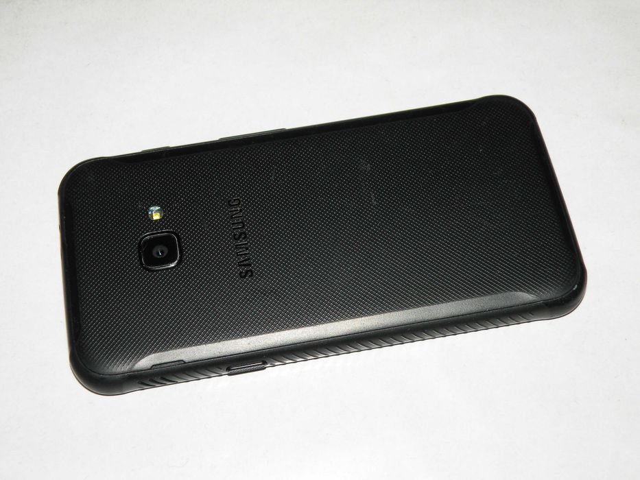 Kultowy telefon Samsung Galaxy Xcover4 ponoć wodoszczelny ?
