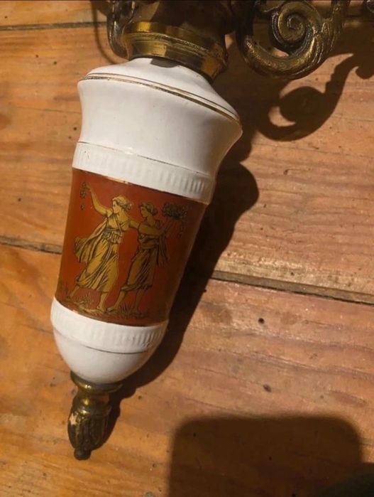 Lustre antigo de teto