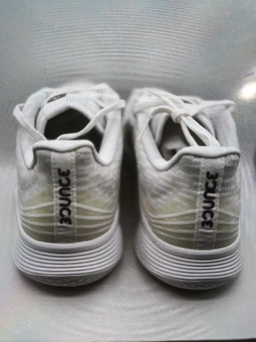 Волейбольні кросівки Adidas Novaflight Bounce размер 46