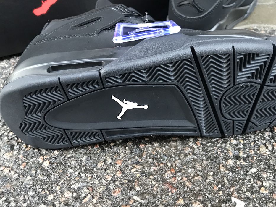 Aur Jordan 4 Retro Black Cat