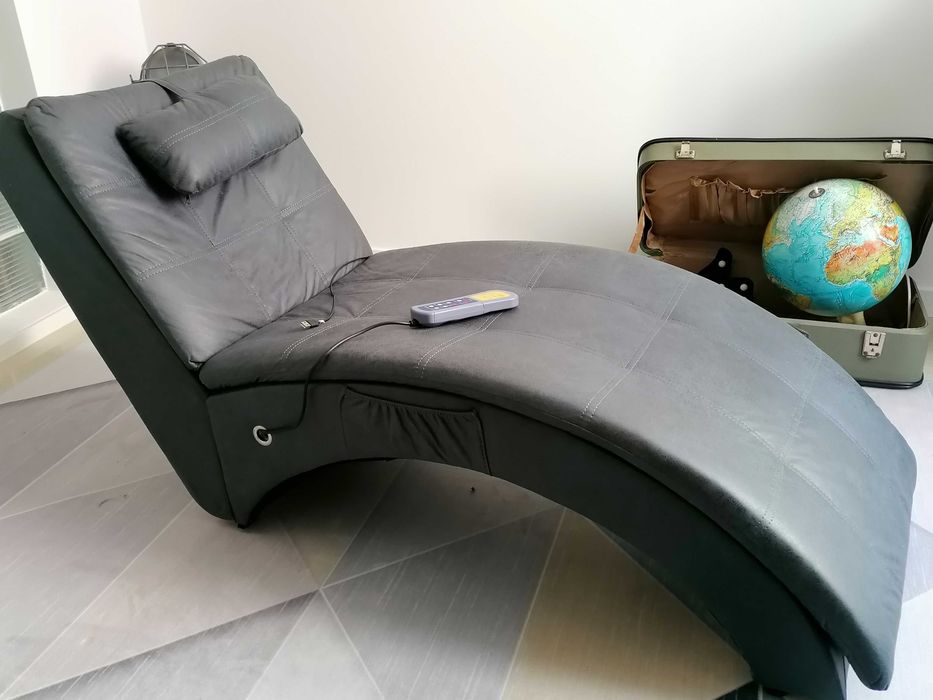 Chaise longue com massagem nova com pouco uso.