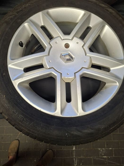 Felgi renault 7Jx17 5CH50 5x108 z oponami zimowymi