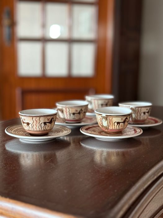 Chávena e pires arte grega antiga Keramikos pintado à mão excelente