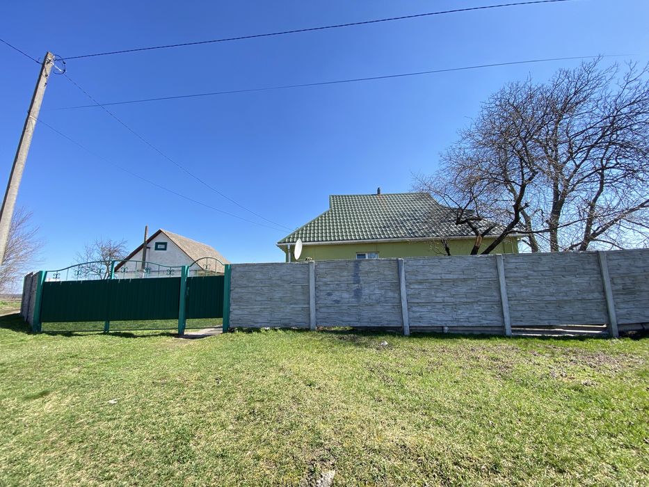 Продаж будинку зі зручностями с. Безугляки