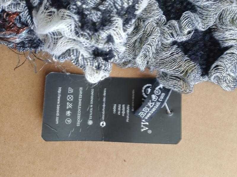 Шарф об'ємний чорно-білий