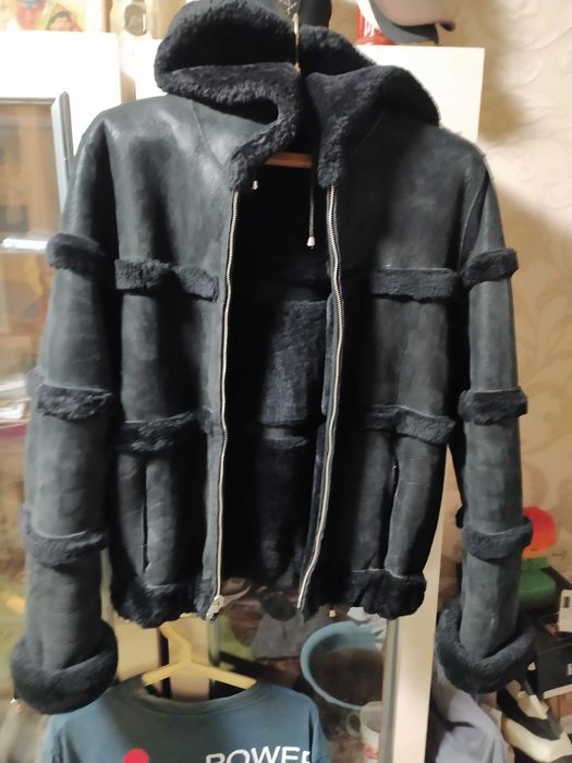 Дубленка новая размер L женская цена договорная.