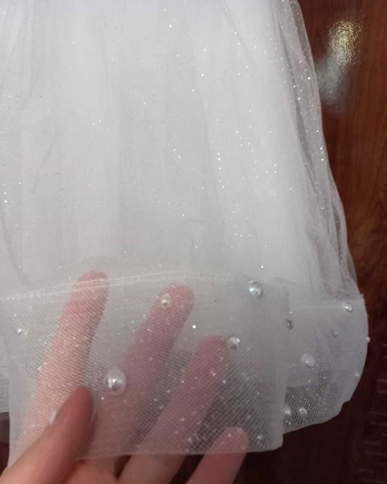 Дитяче святкове плаття білого кольору з блиском "Краля" на 4-6 років