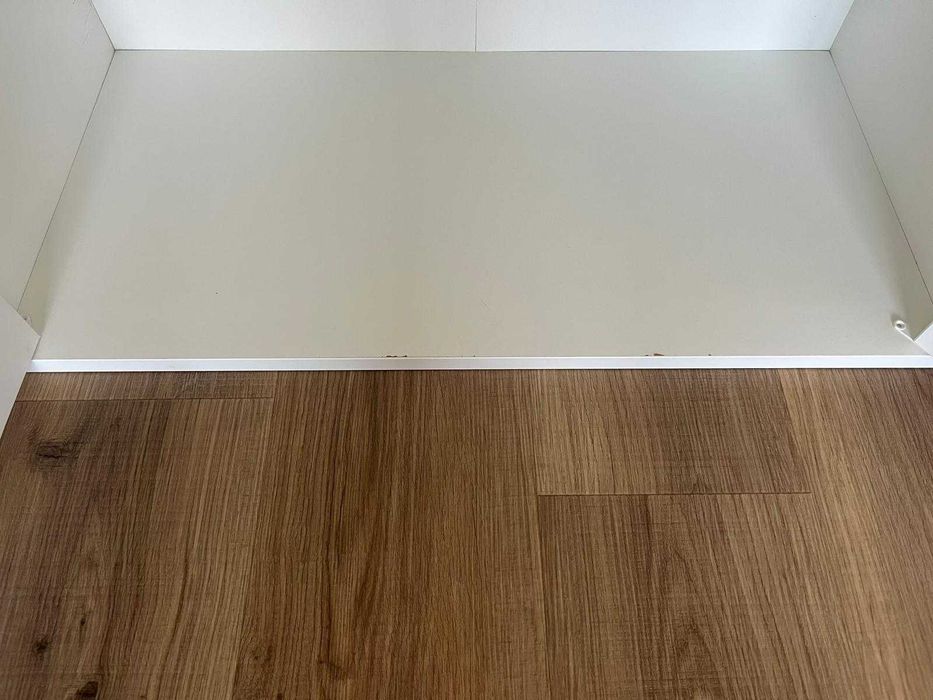 Armário IKEA EKET Branco com 2 Portas – Com ou Sem Pés