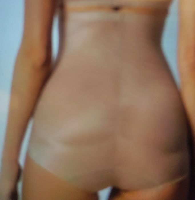 Моделюючи трусики YOMAMAY