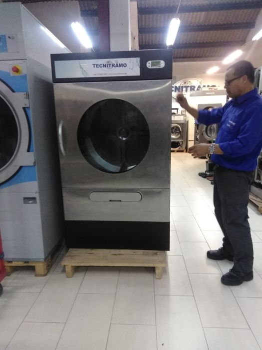 Máquina de secar industrial 25kg Self service