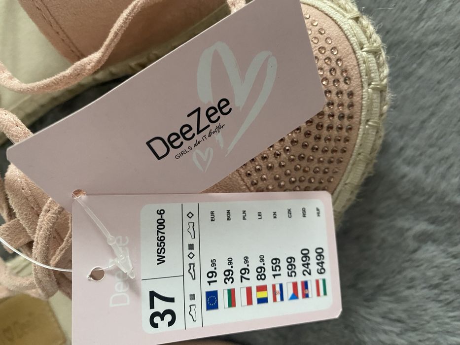 Pudrowo różowe espadryle