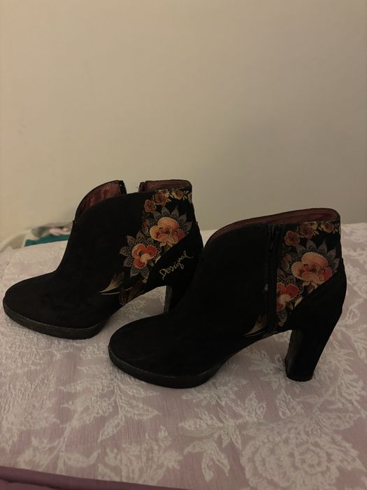 Botas usadas. Bom estado conservacao