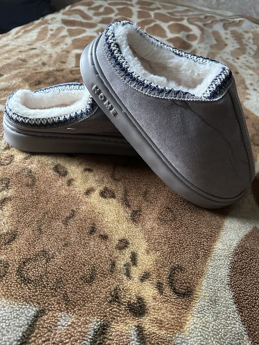 Продам зимние, женские угги