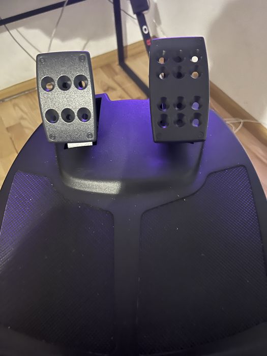 Руль logitech momo 900 градусів