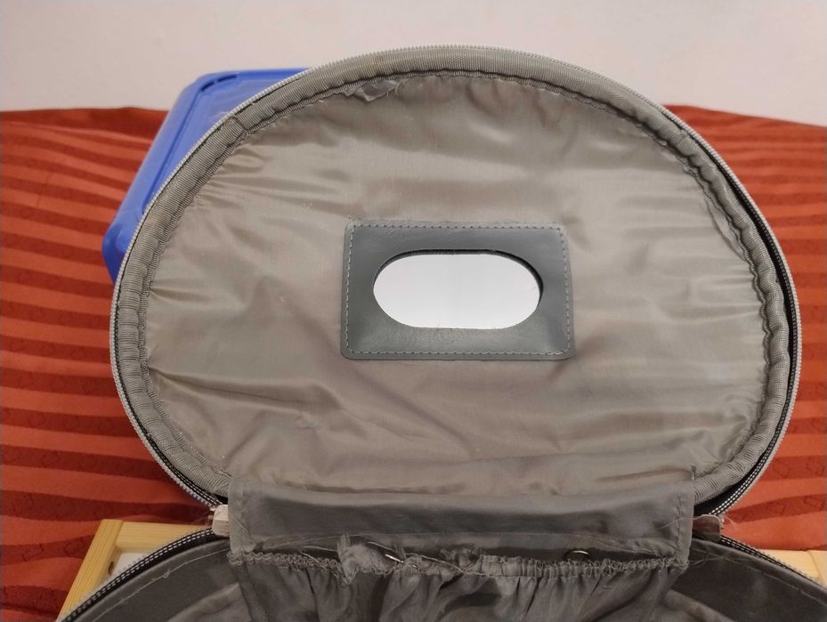 SUPER CENA Duży kuferek kosmetyczny Inter-Vion z lusterkiem 35x23x21