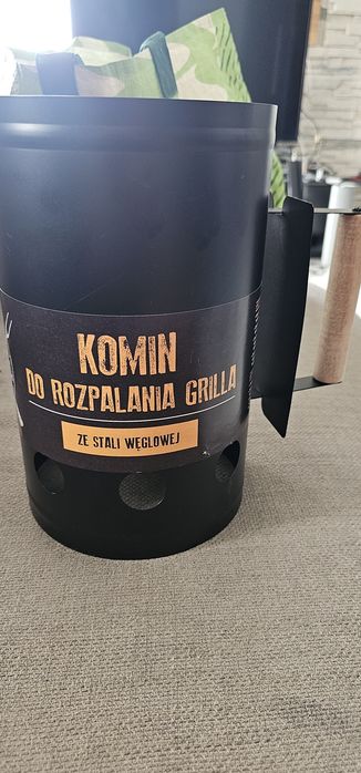 Komin do rozpalania grilla i kominka ze stali węglowej.