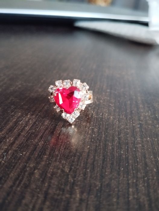 Pierścionek regulowany