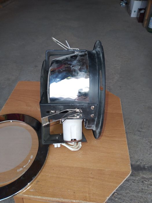 Світильник вмонтований